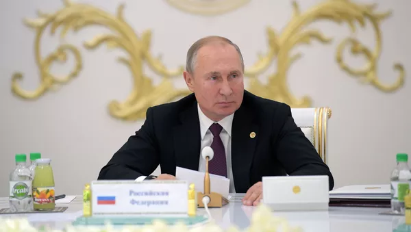 Президент России Владимир Путин на заседании Совета глав государств СНГ (11 октября 2019). Ашхабад - Sputnik Армения
