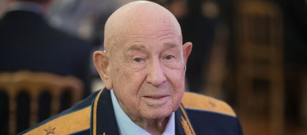 Космонавт Алексей Леонов Космонавт Алексей Леонов - Sputnik Արմենիա
