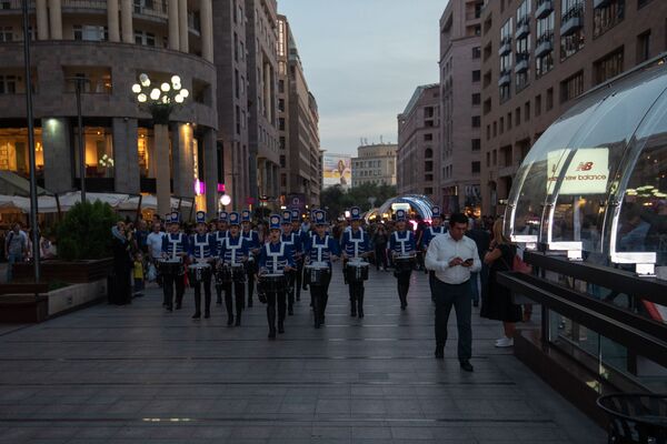 Թմբկահարների շոու Երևանում. «Yerevan Drums»-ը նշում է 10-ամյակը. տեսանյութ - Sputnik Արմենիա