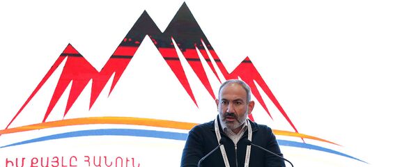Премьер-министр Никол Пашинян на форуме Мой шаг во имя Арагацотнской области (12 октября 2019). Арагацотн - Sputnik Արմենիա