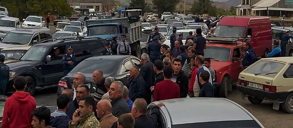 Жители села Агавнадзор перекрыли трассу Ереван-Мегри (12 октября 2019). Агавнадзор - Sputnik Արմենիա