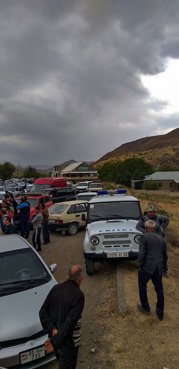 Գյուղացիները փակել էին Երևան-Մեղրի ճանապարհը. պատճառը խաղողի գինն է. լուսանկարներ - Sputnik Արմենիա
