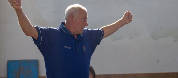 Заслуженный тренер по тяжелой атлетике Феликс Алиев Заслуженный тренер по тяжелой атлетике Феликс Алиев - Sputnik Արմենիա