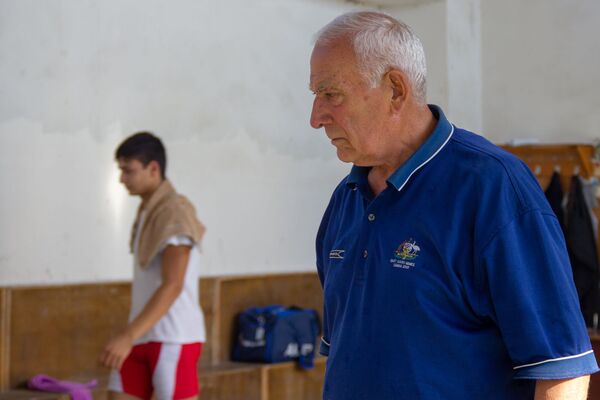 Ազգությամբ ադրբեջանցի, հոգով՝ հայ. էջմիածնեցի Ալիևի փառքի ճամփան Ազգությամբ ադրբեջանցի, հոգով՝ հայ. էջմիածնեցի Ալիևի փառքի ճամփան - Sputnik Արմենիա