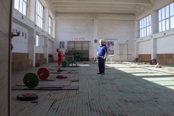 Ազգությամբ ադրբեջանցի, հոգով՝ հայ. էջմիածնեցի Ալիևի փառքի ճամփան Ազգությամբ ադրբեջանցի, հոգով՝ հայ. էջմիածնեցի Ալիևի փառքի ճամփան - Sputnik Արմենիա