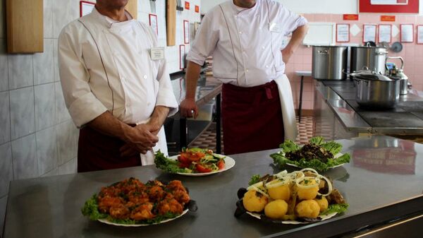 В Армении в Единый день национальной кухни повара ЮВО приготовили более 10 традиционных блюд - Sputnik Армения