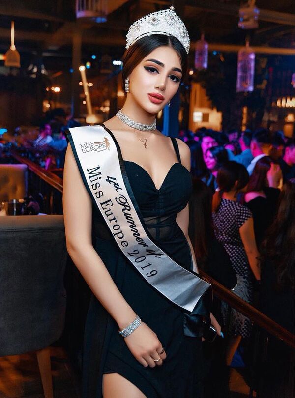 Заклевали на родине: красавица-модель Егорян из Кыргызстана хочет переехать в Армению Заклевали на родине: красавица-модель Егорян из Кыргызстана хочет переехать в Армению - Sputnik Армения