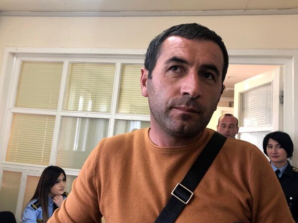 Գյումրիում մեքենաների մաքսազերծումն իրականացվում է առանց հերթի, վարորդին «ռաժոկ» պետք չէ Գյումրիում մեքենաների մաքսազերծումն իրականացվում է առանց հերթի, վարորդին «ռաժոկ» պետք չէ - Sputnik Արմենիա