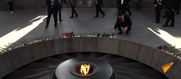 Премьер-министр Грузии Георгий Гахария посетил мемориальный комплекс Цицернакаберд - Sputnik Արմենիա