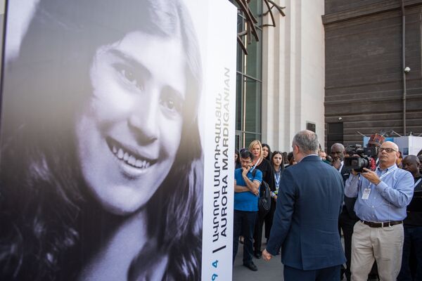 Выставка &quot;Это моя история: истории Авроры Мардиганян и других женщин, вдохновляющих мир&quot; (16 октября 2019). Еревaн - Sputnik Армения