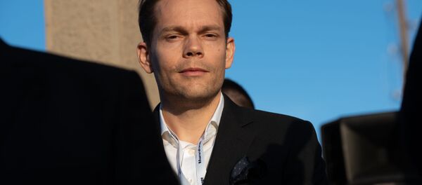 Соучредитель фонда Азнавур Николя Азнавур на церемонии презентации парка Дружбы (17 октября 2019). Гюмри Соучредитель фонда Азнавур Николя Азнавур на церемонии презентации парка Дружбы (17 октября 2019). Гюмри - Sputnik Армения