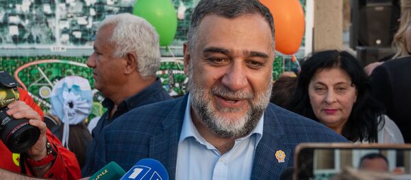 Соучредитель гуманитарной инициативы Аврора Рубен Варданян ответил на вопросы журналистов после церемонии презентации парка Дружбы (17 октября 2019). Гюмри - Sputnik Армения