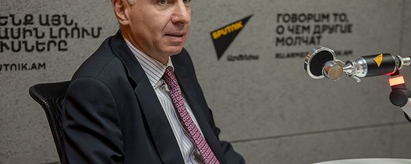 Директор Республиканского центра по профилактике СПИДа Самвел Григорян - Sputnik Армения