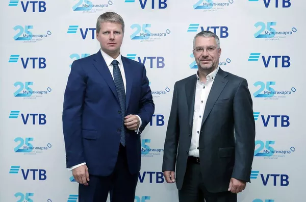 Банк ВТБ (Армения) и компания Мультикарта подписали соглашения о сотрудничестве Банк ВТБ (Армения) и компания Мультикарта подписали соглашения о сотрудничестве - Sputnik Армения