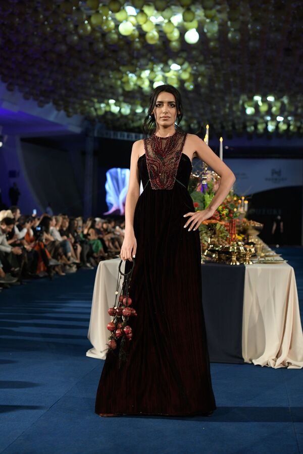 На перекрестке вкусной моды и модной кулинарии: в Ереване представили необычную коллекцию - Sputnik Армения