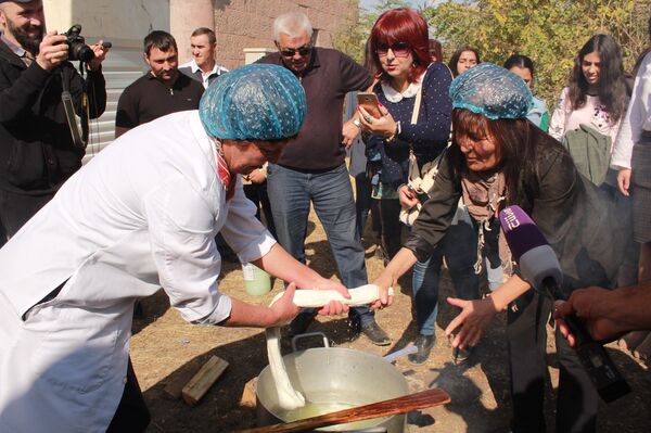 Ղափամայի փառատոն` Առափիում. Շիրակի մարզում նոր ավանդույթի հիմք դրվեց Ղափամայի փառատոն` Առափիում. Շիրակի մարզում նոր ավանդույթի հիմք դրվեց - Sputnik Արմենիա