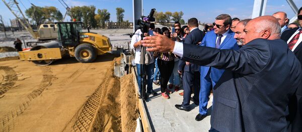 Премьер-министр Никол Пашинян посетил строящуюся автотаможню (19 октября 2019). Гюмри - Sputnik Армения