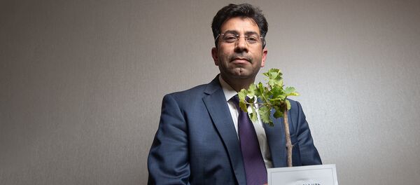 Лауреат премии «Аврора»–2019 директор организации Luftbrücke Irak Мирза Диннайи - Sputnik Արմենիա