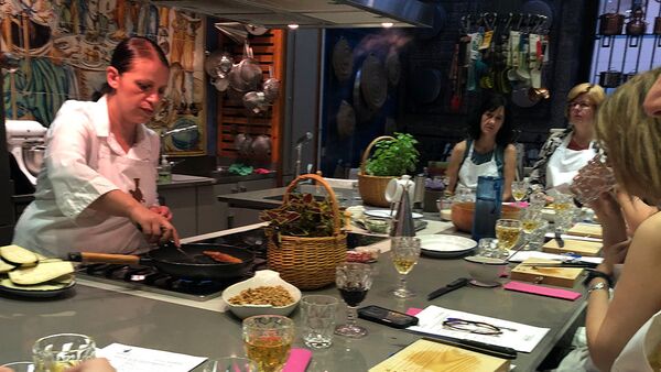 Мастер-класс армянской кухни в армянском ресторане Мадрида - Sputnik Արմենիա