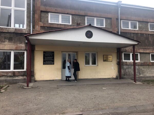 Скандал вокруг дома-интерната в Гюмри: персонал возмущен позицией Минтруда Армении - Sputnik Армения