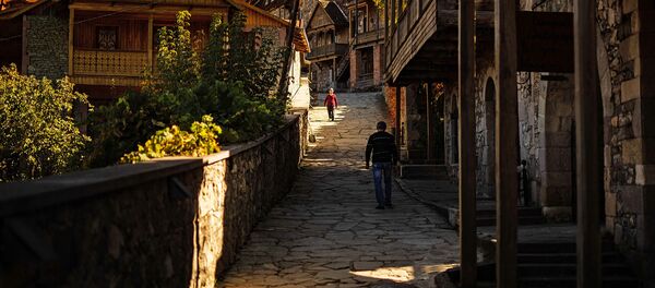 На одной из улиц города Дилижан в Армении. - Sputnik Армения