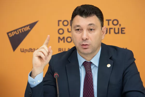 Пресс-конференция Эдуарда Шармазанова (20 октября 2019). Еревaн - Sputnik Армения