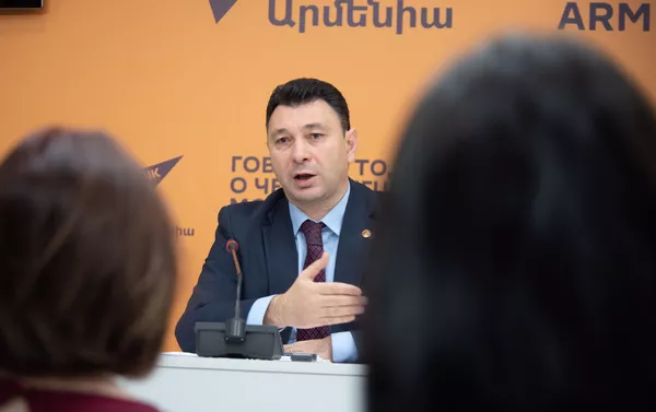 Пресс-конференция Эдуарда Шармазанова (20 октября 2019). Еревaн - Sputnik Армения