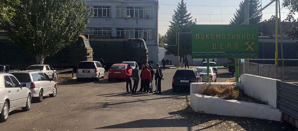 Сотрудники локомотивного депо проводят забастовку (23 октября 2019). Гюмри Сотрудники локомотивного депо проводят забастовку (23 октября 2019). Гюмри - Sputnik Армения