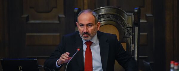 Премьер-министр Никол Пашинян на заседании правительства Армении (24 октября 2019). Еревaн Премьер-министр Никол Пашинян на заседании правительства Армении (24 октября 2019). Еревaн - Sputnik Արմենիա