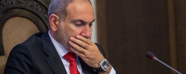 Премьер-министр Никол Пашинян на заседании правительства Армении (24 октября 2019). Еревaн Премьер-министр Никол Пашинян на заседании правительства Армении (24 октября 2019). Еревaн - Sputnik Армения