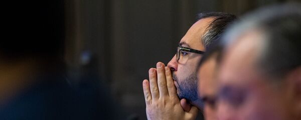 Руководитель аппарата премьер-министра Эдуард Агаджанян на заседании правительства Армении (24 октября 2019). Еревaн Руководитель аппарата премьер-министра Эдуард Агаджанян на заседании правительства Армении (24 октября 2019). Еревaн - Sputnik Արմենիա