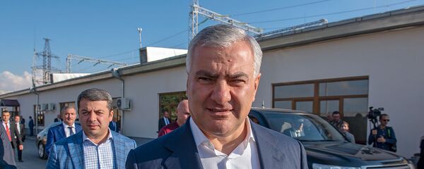 Российско-армянский предприниматель, владелец холдинга Ташир груп Самвел Карапетян на открытии отремонтированной высоковольтной подстанции Ахтанак (24 октября 2019). Еревaн - Sputnik Արմենիա