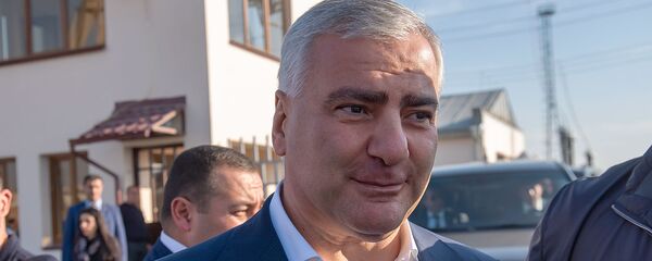 Российско-армянский предприниматель, владелец холдинга Ташир груп Самвел Карапетян на открытии отремонтированной высоковольтной подстанции Ахтанак (24 октября 2019). Еревaн - Sputnik Արմենիա