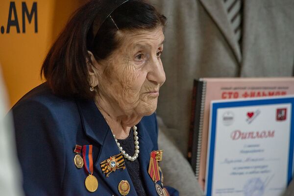 Ветеран из Армении — 97-летняя Розалия Абгарян — победила на конкурсе в честь Москвы - Sputnik Армения