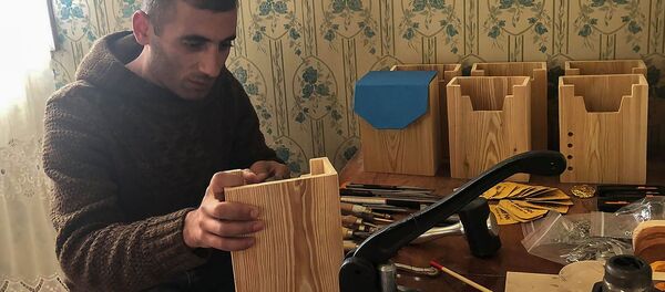 Жора Манукян в мастерской - Sputnik Արմենիա