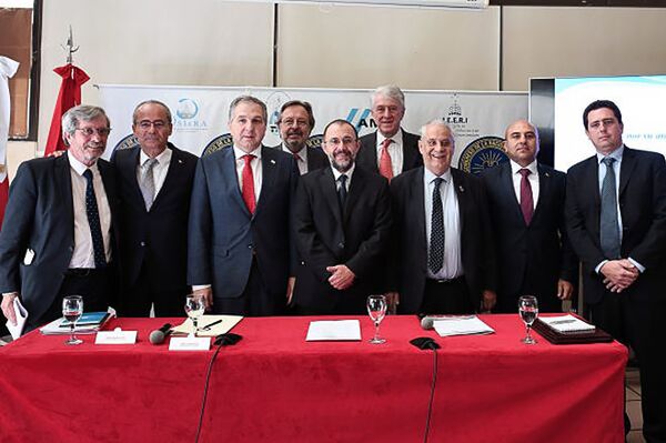 Тут армяне, они нам мешают: у посла Турции в Аргентине обострилась османская аллергия Тут армяне, они нам мешают: у посла Турции в Аргентине обострилась османская аллергия - Sputnik Армения