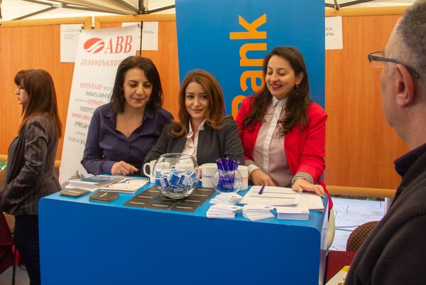 Ավելի քան 300 աշխատատեղ` ուսանողների համար. կայացավ աշխատանքի տոնավաճառը - Sputnik Արմենիա