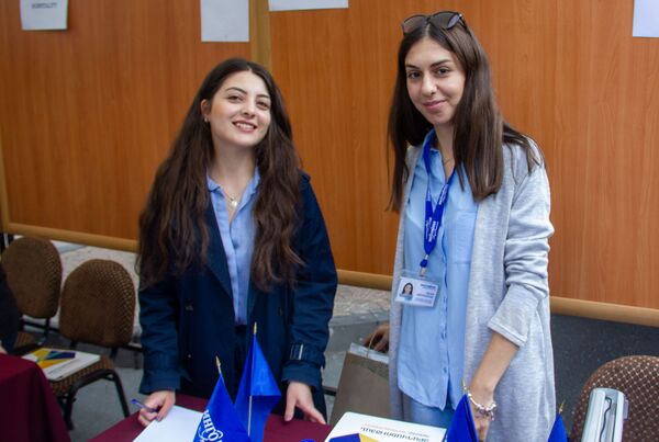 Ավելի քան 300 աշխատատեղ` ուսանողների համար. կայացավ աշխատանքի տոնավաճառը - Sputnik Արմենիա