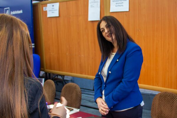 Ավելի քան 300 աշխատատեղ` ուսանողների համար. կայացավ աշխատանքի տոնավաճառը - Sputnik Արմենիա