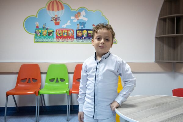 Դու մենակ չես. 7-ամյա Էրիկը գտել է երկրորդ «ես»-ն ու Նարեկի օգնությամբ հաղթահարել քաղցկեղը - Sputnik Արմենիա