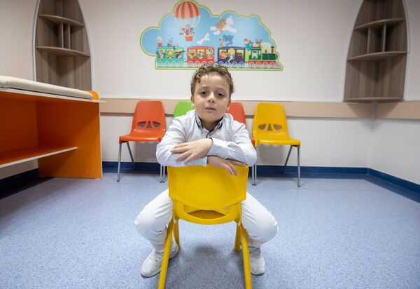 Դու մենակ չես. 7-ամյա Էրիկը գտել է երկրորդ «ես»-ն ու Նարեկի օգնությամբ հաղթահարել քաղցկեղը - Sputnik Արմենիա