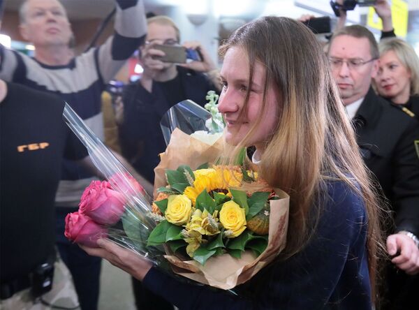 В тюрьме меня называли Раша: отбывшая срок в США Мария Бутина уже дома В тюрьме меня называли Раша: отбывшая срок в США Мария Бутина уже дома - Sputnik Армения