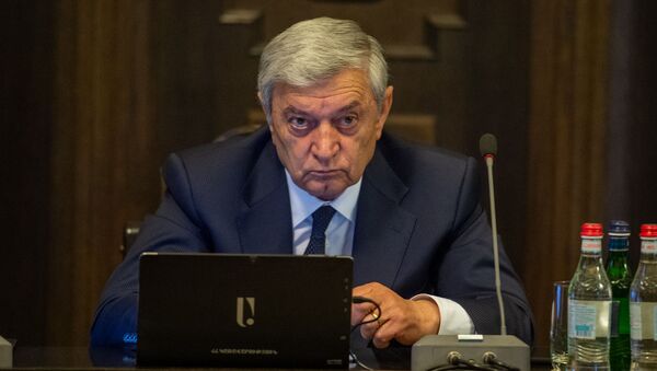 Министр по чрезвычайным ситуациям Феликс Цолакян на заседании правительства Армении (24 октября 2019). Еревaн - Sputnik Армения