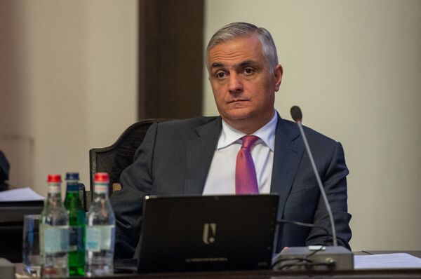 Вся надежда импортеров машин – на Казахстан: помогут ли власти Армении избежать убытков - Sputnik Армения