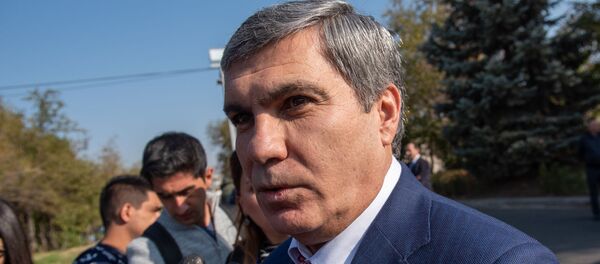 Арам Саркисян на военном пантеоне «Ераблур» - Sputnik Армения