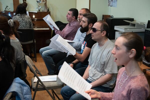 Աշխարհում եզակի երգչախումբ. հաշմանդամություն ունեցող հայ երգիչները նվաճում են մեծ բեմերը - Sputnik Արմենիա