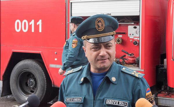 Начальник общинного отдела Центр спасательного управления Еревана, подполковник спасательной службы Камо Восканян Начальник общинного отдела Центр спасательного управления Еревана, подполковник спасательной службы Камо Восканян - Sputnik Армения