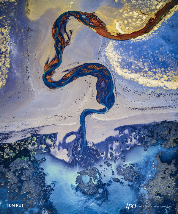 Снимок Iceland фотографа Tom Putt, победивший в категории Nature/Aerial Photographer Of the Year среди Professional конкурса International Photography Awards 2019 - Sputnik Армения