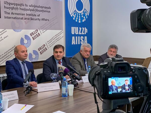 Скандал, сауна и суд: как завершилось нашумевшее обсуждение в Ереване - видео Скандал, сауна и суд: как завершилось нашумевшее обсуждение в Ереване - видео - Sputnik Армения