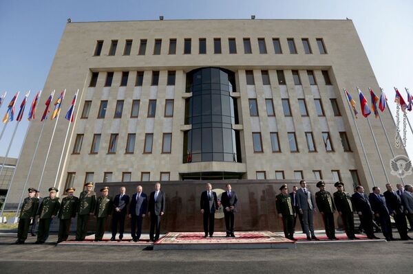 Ստորագրվել է ՀՀ և ՌԴ պաշտպանության նախարարությունների համագործակցության 2020 թ. ծրագիրը Ստորագրվել է ՀՀ և ՌԴ պաշտպանության նախարարությունների համագործակցության 2020 թ. ծրագիրը - Sputnik Արմենիա